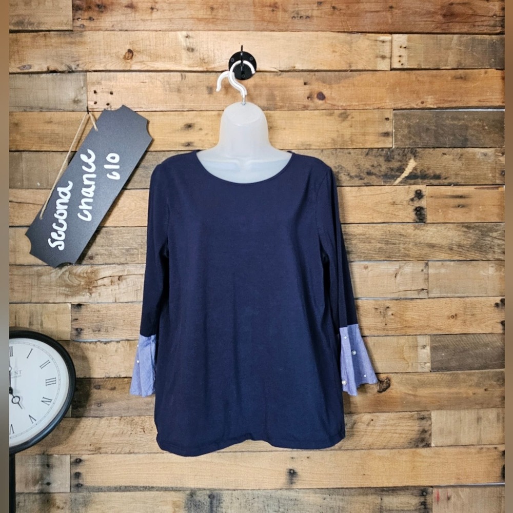 Loft outlet women's dark blue top with chambray sleeves size M